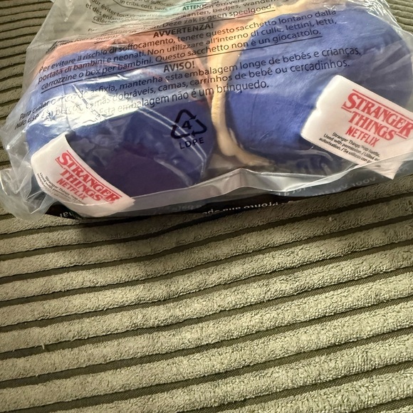 Stranger things/ squishmallows Toy Set with Sailor Outfits NWT - Picture 5 of 5